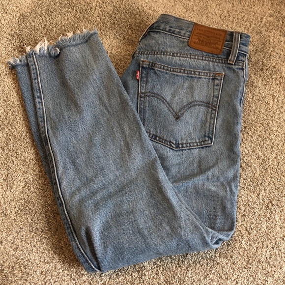 Levi’s wedgie jean - Picture 7 of 7